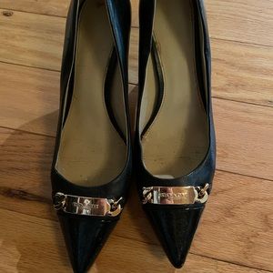 GUC size 9 Coach Heels